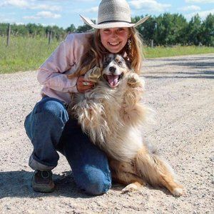 Meet your Posher, Adrianna